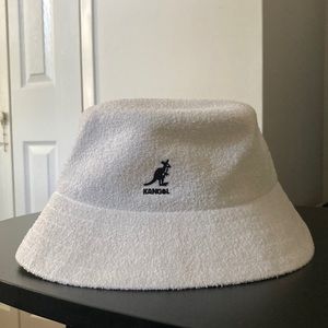🦘 KANGOL 🦘 BUCKET HAT